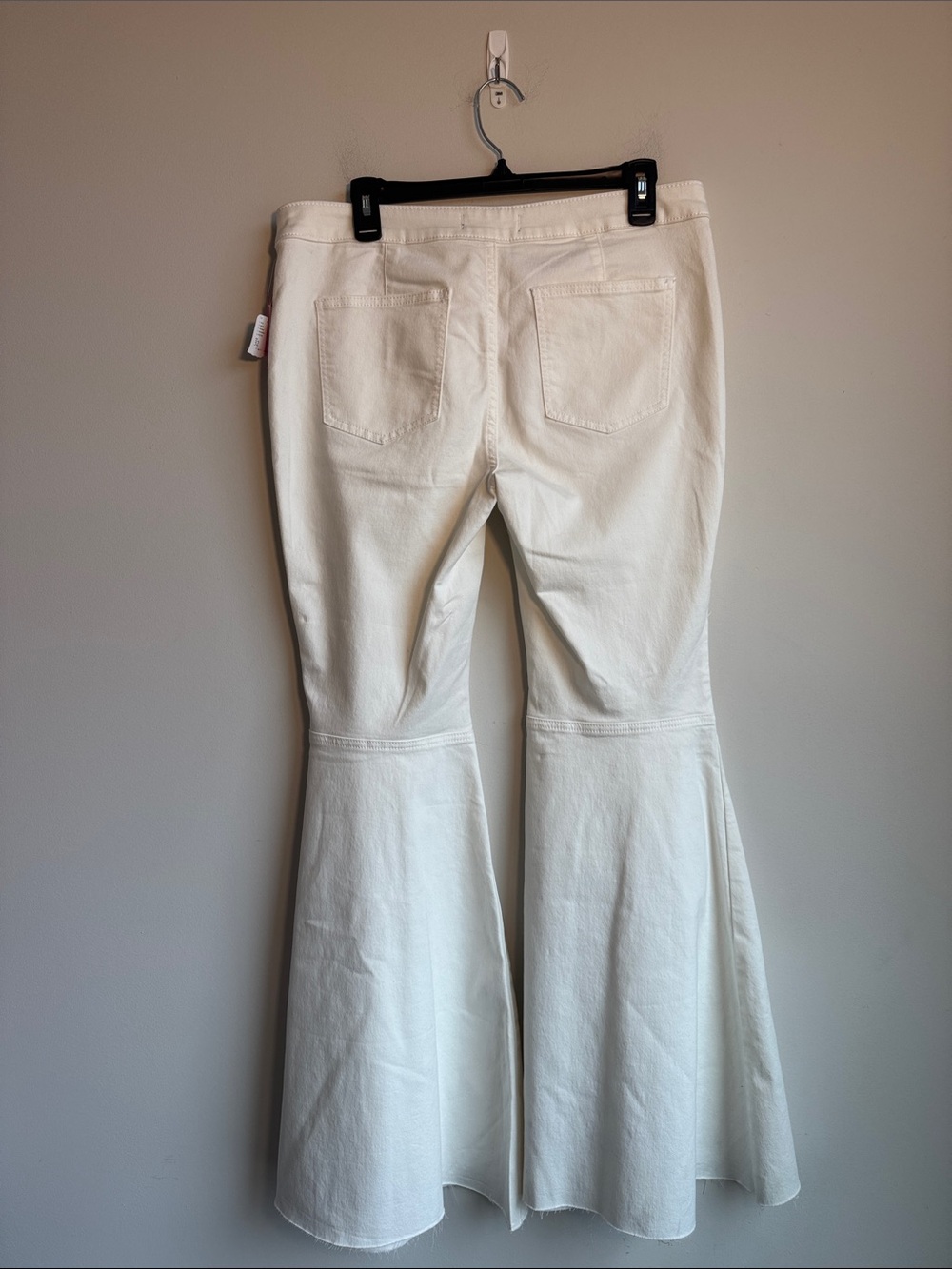 NWT We the Free Float on Flare Jeans in White - 32 - Picture 5 of 8